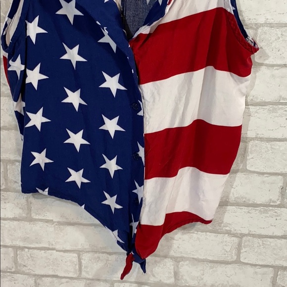 Fifth sun patriotic blouse size M - Picture 3 of 11